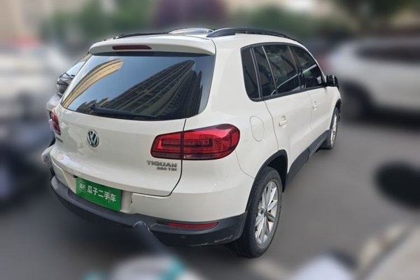 Volkswagen Tiguan 2016, 125800 км, за 7849 USD