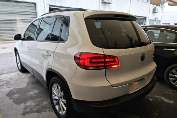 Volkswagen Tiguan 2016, 60800 км, за 10004 USD