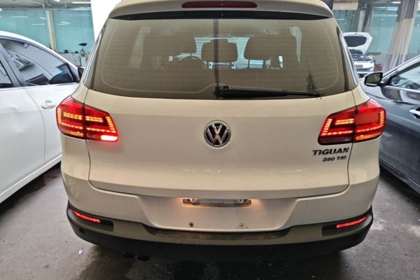 Volkswagen Tiguan 2016, 60800 км, за 10004 USD