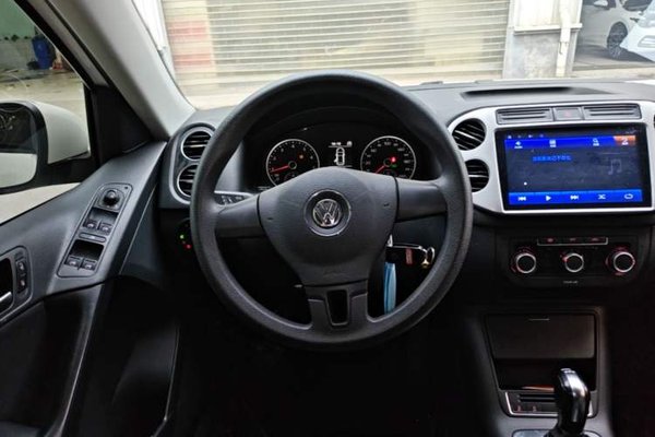Volkswagen Tiguan 2016, 60800 км, за 10004 USD - фото 14