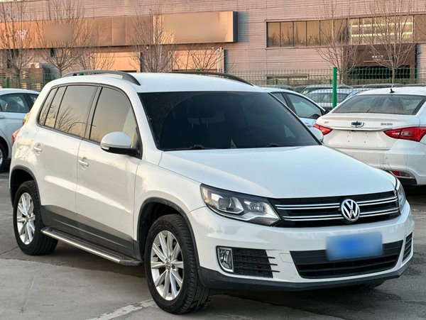 Volkswagen Tiguan 2016, 84100 км, за 8921 USD