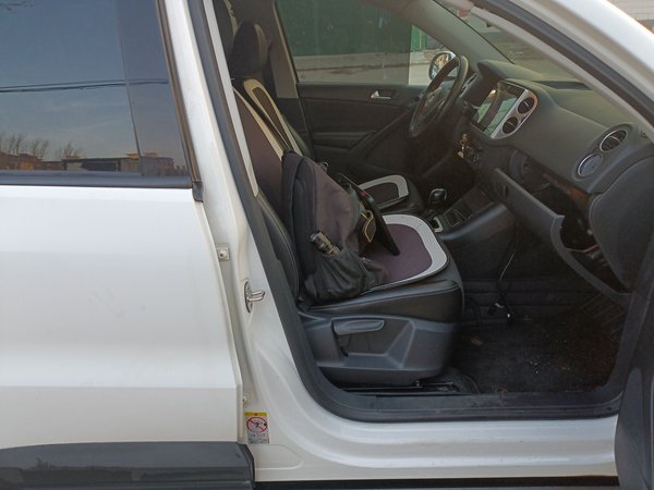 Volkswagen Tiguan 2016, 84100 км, за 8921 USD - фото 22