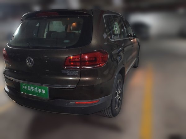 Volkswagen Tiguan 2016, 111800 км, за 7293 USD