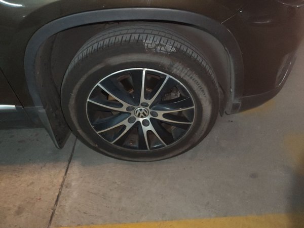 Volkswagen Tiguan 2016, 111800 км, за 7293 USD