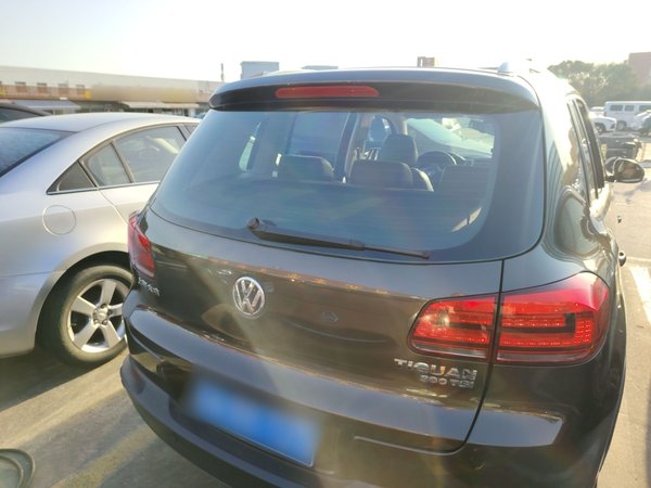 Volkswagen Tiguan 2016, 159300 км, за 7186 USD