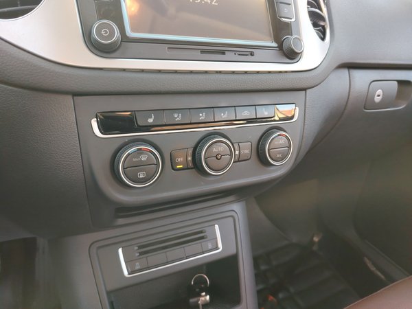 Volkswagen Tiguan 2016, 159300 км, за 7186 USD - фото 12