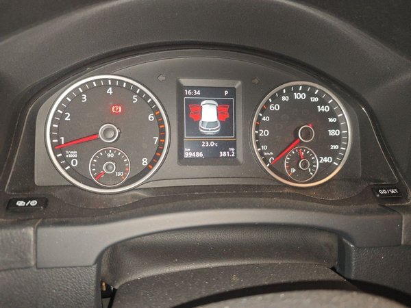 Volkswagen Tiguan 2016, 99400 км, за 6809 USD - фото 13