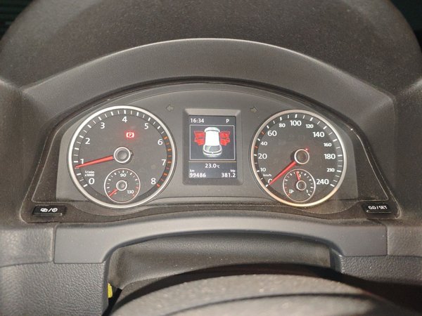 Volkswagen Tiguan 2016, 99400 км, за 6809 USD - фото 12