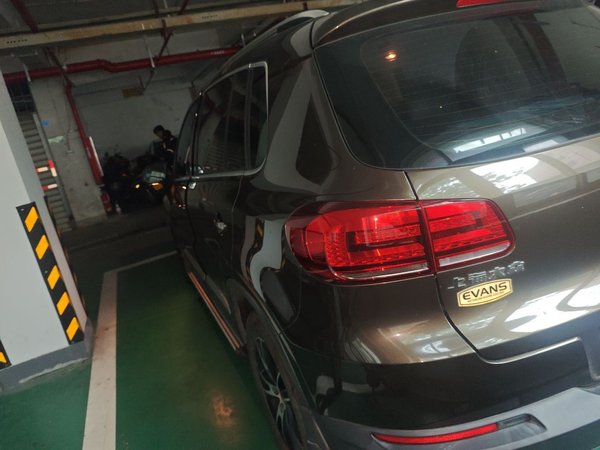 Volkswagen Tiguan 2016, 99400 км, за 6809 USD