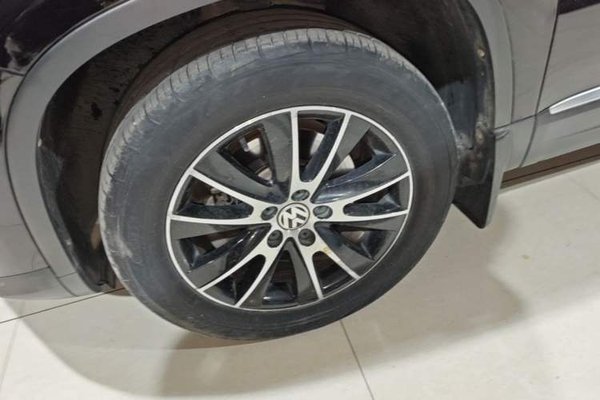 Volkswagen Tiguan 2016, 85500 км, за 8741 USD - фото 10