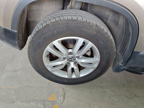 Volkswagen Tiguan L 2016, 156300 км, за 7524 USD - фото 10