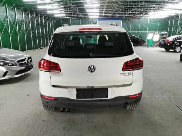 Volkswagen Tiguan 2016, 127200 км, за 7783 USD