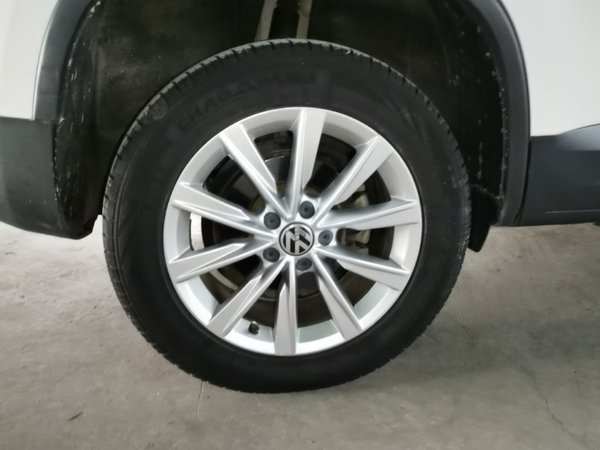 Volkswagen Tiguan 2016, 127200 км, за 7783 USD - фото 10