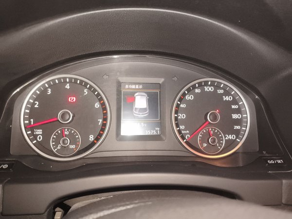 Volkswagen Tiguan 2016, 160400 км, за 7653 USD - фото 20