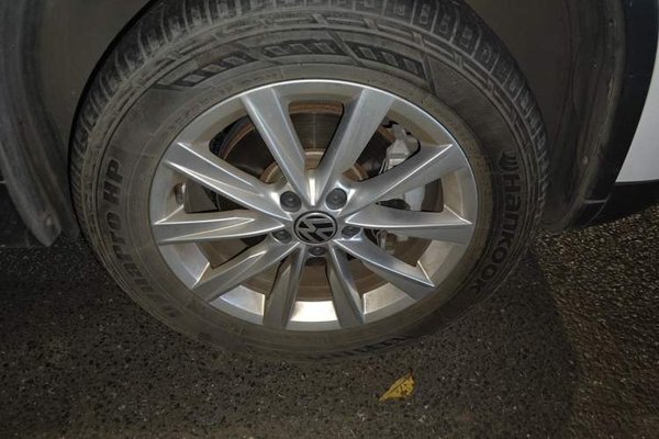 Volkswagen Tiguan 2017, 57600 км, за 9085 USD