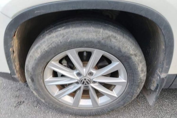 Volkswagen Tiguan 2017, 72100 км, за 10010 USD - фото 10