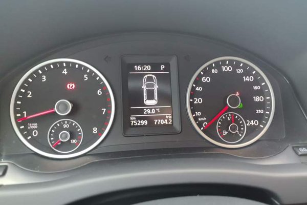Volkswagen Tiguan 2017, 75200 км, за 7805 USD - фото 11