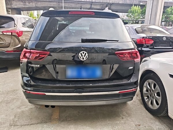 Volkswagen Tiguan 2017, 129400 км, за 10821 USD