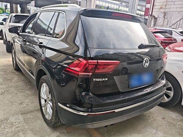 Volkswagen Tiguan 2017, 129400 км, за 10821 USD
