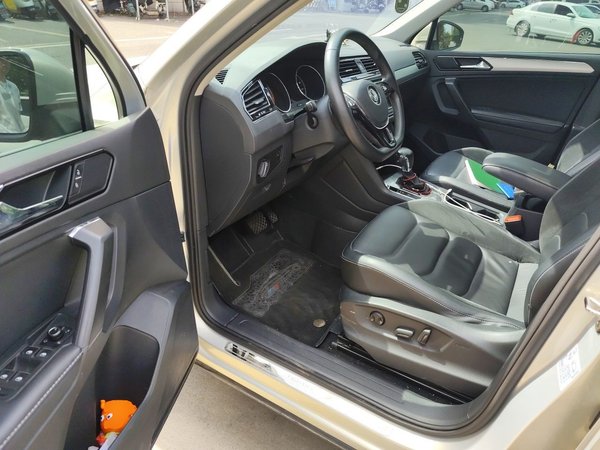 Volkswagen Tiguan L 2017, 62900 км, за 11441 USD