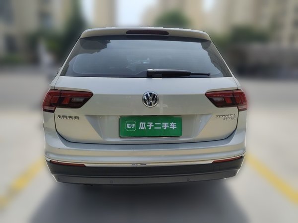Volkswagen Tiguan L 2017, 62900 км, за 11441 USD - фото 7