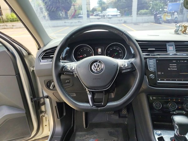 Volkswagen Tiguan L 2017, 62900 км, за 11441 USD - фото 11