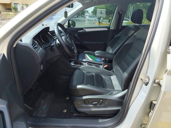 Volkswagen Tiguan L 2017, 62900 км, за 11441 USD - фото 16
