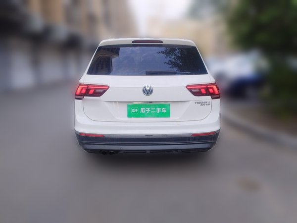 Volkswagen Tiguan L 2017, 47699 км, за 10787 USD