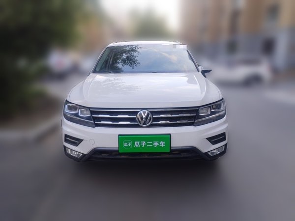 Volkswagen Tiguan L 2017, 47699 км, за 10787 USD