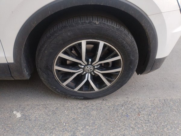 Volkswagen Tiguan L 2017, 47699 км, за 10787 USD - фото 8