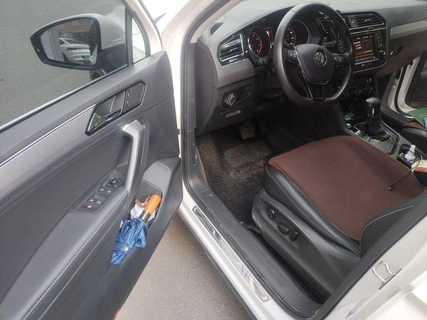 Volkswagen Tiguan L 2017, 47699 км, за 10787 USD - фото 17