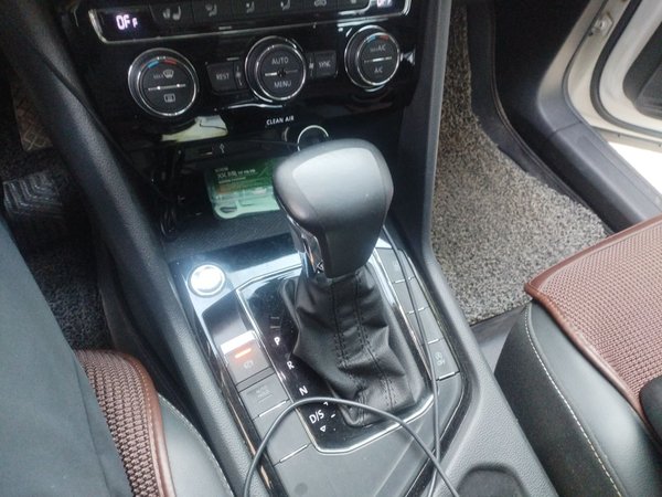 Volkswagen Tiguan L 2017, 47699 км, за 10787 USD - фото 15