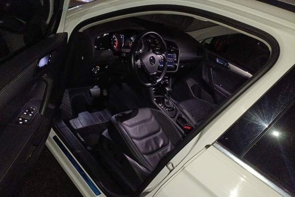 Volkswagen Tiguan L 2017, 59000 км, за 10703 USD - фото 13