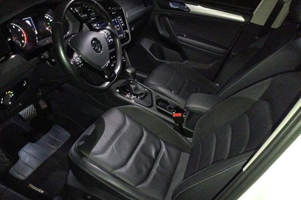 Volkswagen Tiguan L 2017, 59000 км, за 10703 USD - фото 12