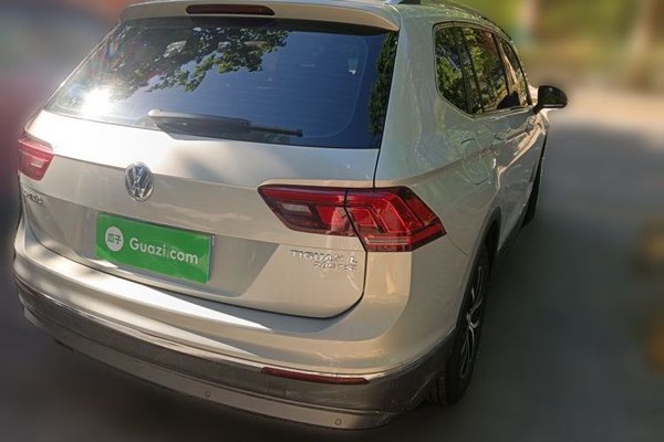 Volkswagen Tiguan L 2018, 87800 км, за 9822 USD - фото 6