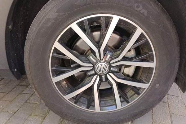 Volkswagen Tiguan L 2018, 87800 км, за 9822 USD - фото 8