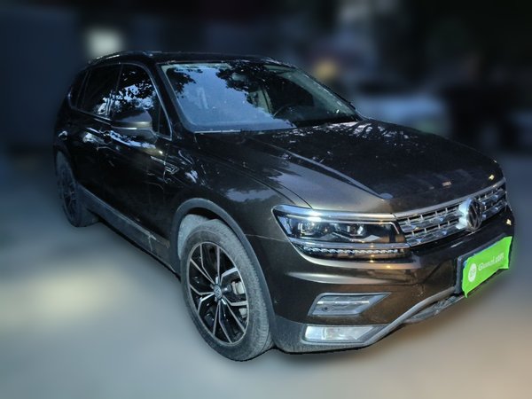 Volkswagen Tiguan L 2018, 70300 км, за 12464 USD