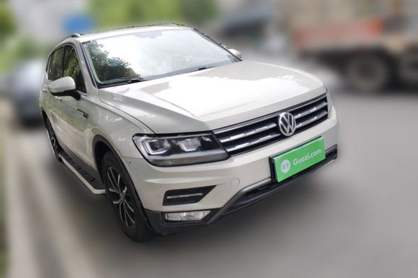 Volkswagen Tiguan L 2018, 171100 км, за 10544 USD - фото 14