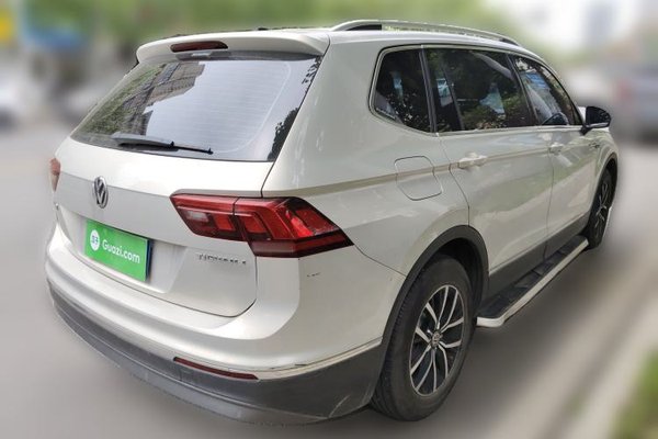 Volkswagen Tiguan L 2018, 171100 км, за 10544 USD - фото 17