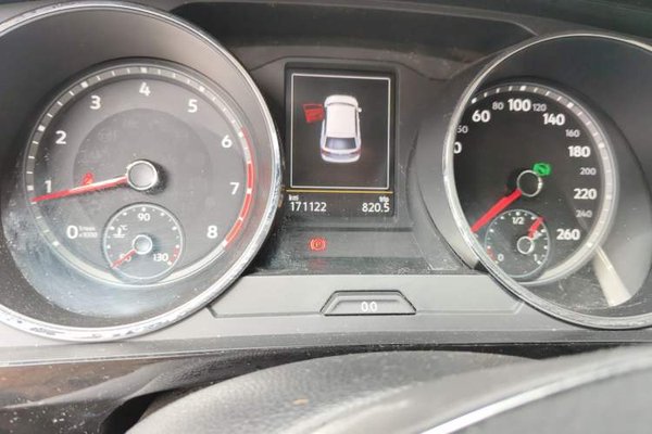Volkswagen Tiguan L 2018, 171100 км, за 10544 USD