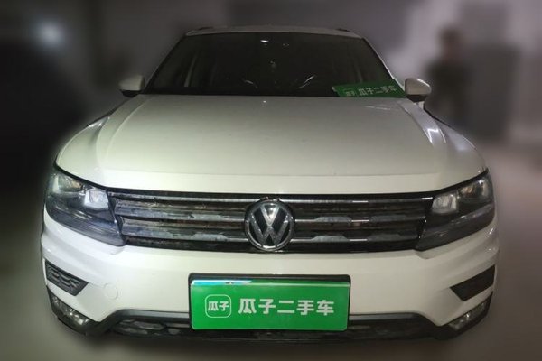 Volkswagen Tiguan L 2018, 101700 км, за 10869 USD - фото 7