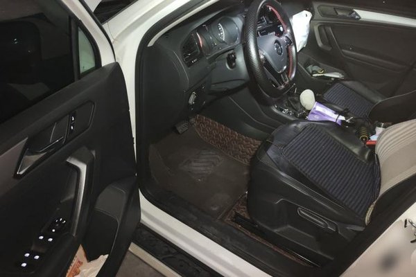 Volkswagen Tiguan L 2018, 101700 км, за 10869 USD
