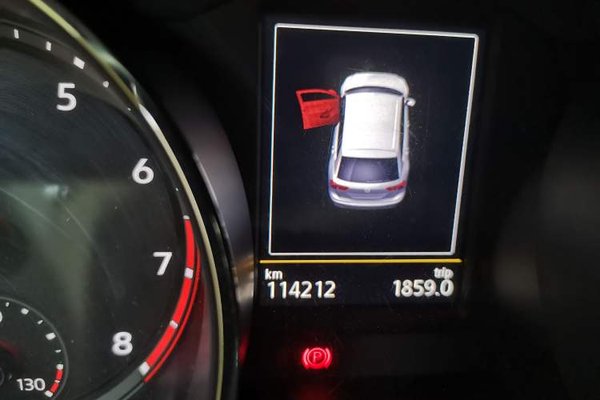 Volkswagen Tiguan L 2018, 114200 км, за 9576 USD - фото 13