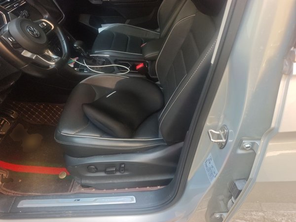 Volkswagen Tiguan L 2019, 75800 км, за 13978 USD - фото 19