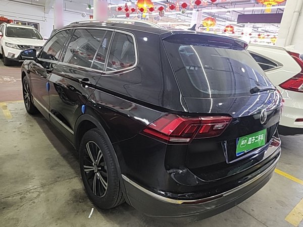 Volkswagen Tiguan L 2019, 98400 км, за 12457 USD