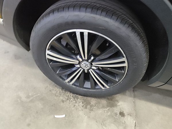 Volkswagen Tiguan L 2019, 98400 км, за 12457 USD - фото 10