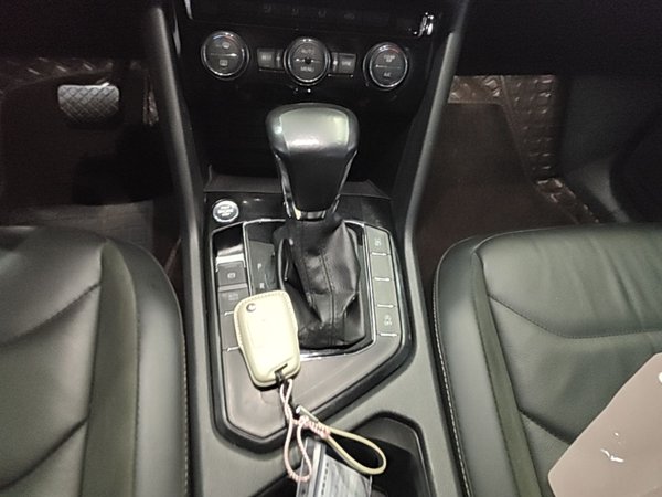 Volkswagen Tiguan L 2019, 98400 км, за 12457 USD - фото 17