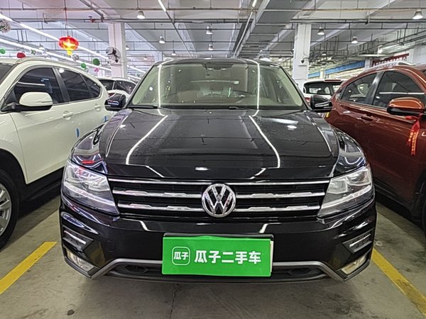 Volkswagen Tiguan L 2019, 98400 км, за 12457 USD