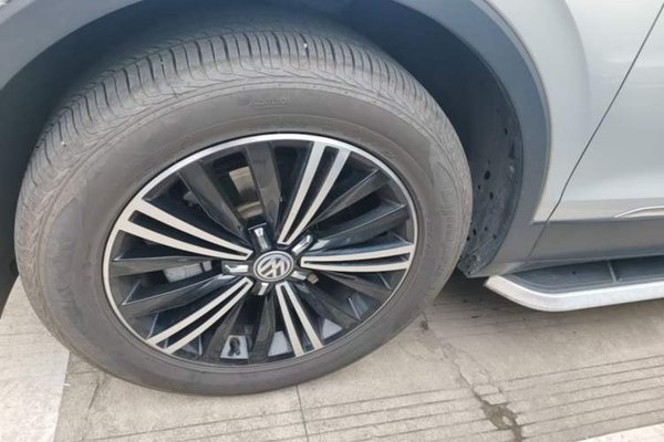 Volkswagen Tiguan L 2019, 105100 км, за 13321 USD - фото 8
