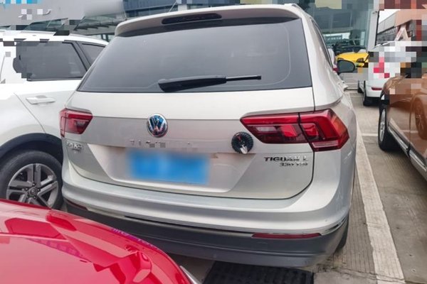 Volkswagen Tiguan L 2019, 105100 км, за 13321 USD